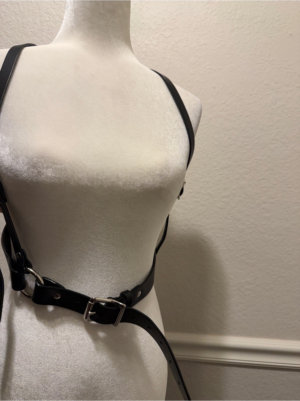 Zana Bayne Size Large Black Leather Harness Belt - Picture 7 of 8